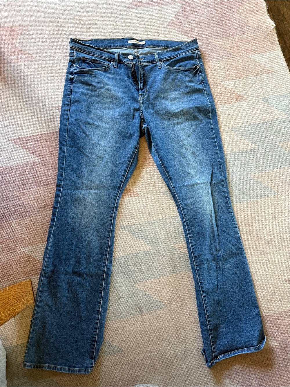Women's Flare Denim Jeans in Medium Blue
